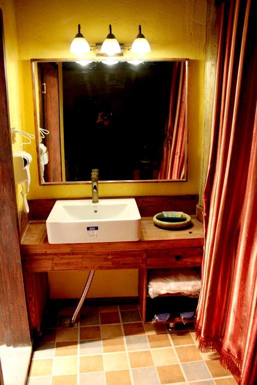 Jiumi Snow Mountain Original Art Hotel シャングリラ県 エクステリア 写真